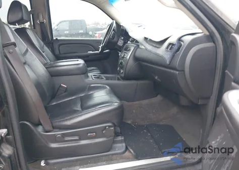 2008 Chevrolet Tahoe C1500 из США, поврежденный, VIN 1GNFC13068R250019